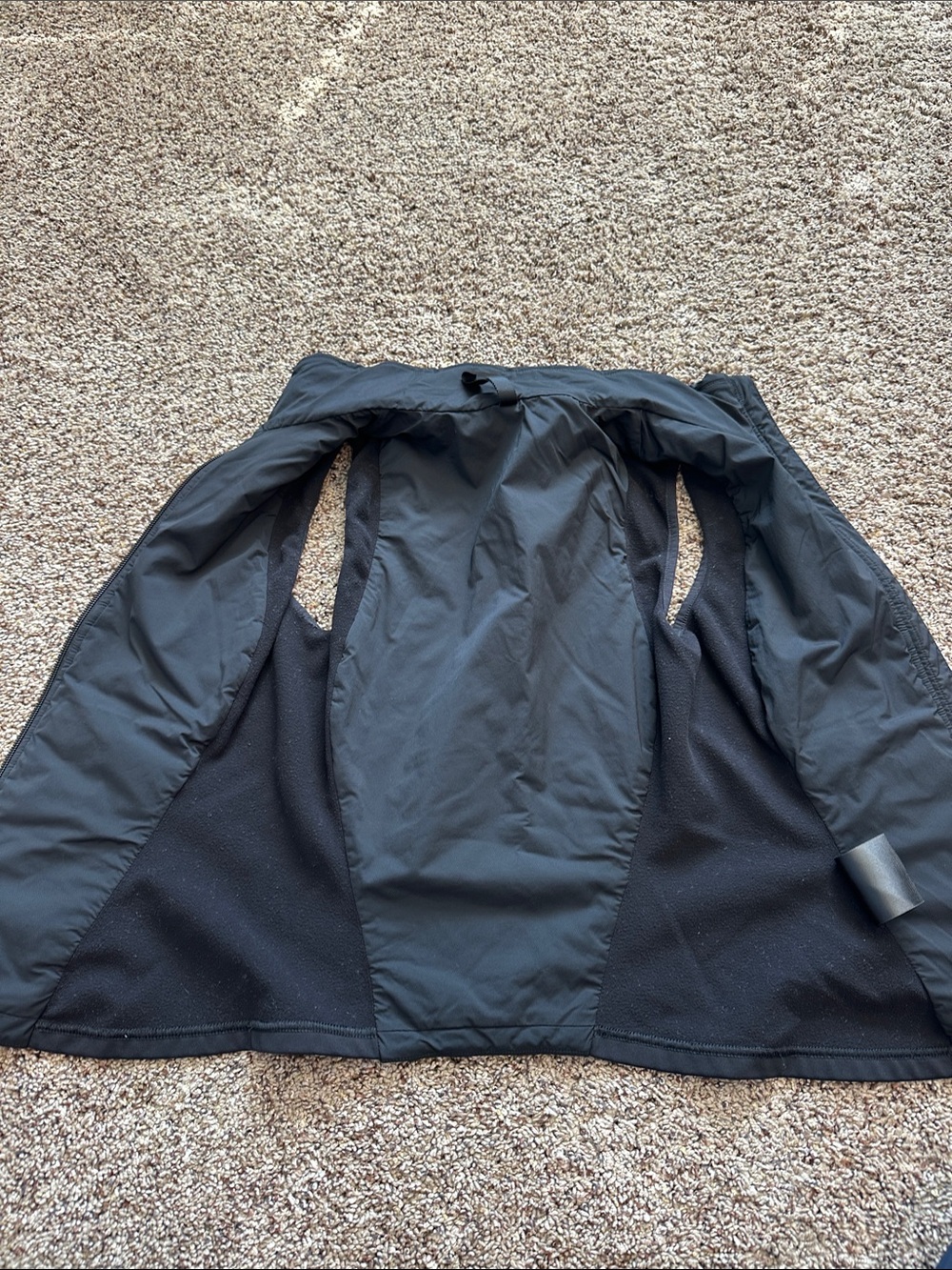 Lululemon Vest - Picture 4 of 5